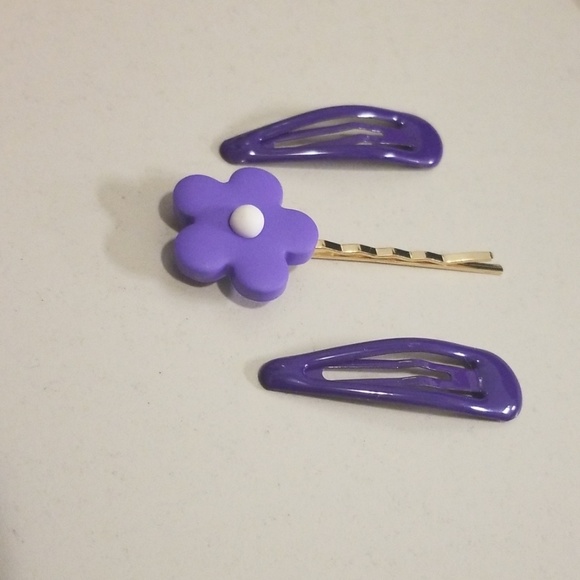 🎉SALE 3 SETS FOR $15 🎉 Hair clips - Picture 1 of 2